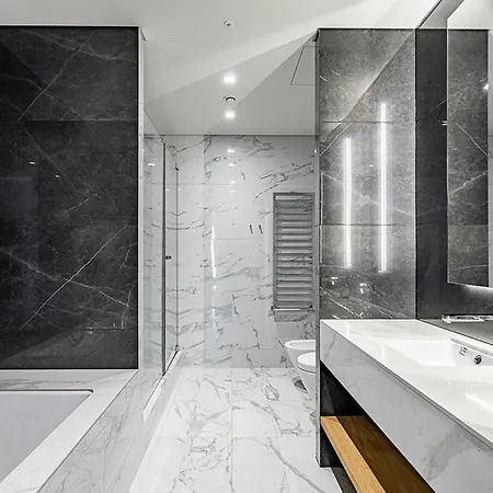 Tower Apartment 151 - City Centre *